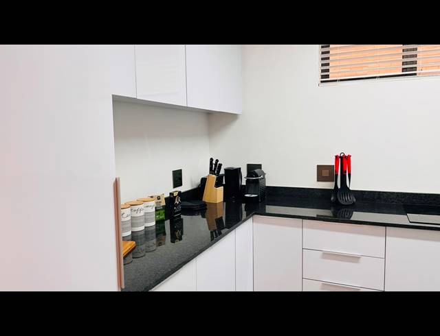 2 BEDROOM SECTIONAL TITLE TO LET IN HAWAAN